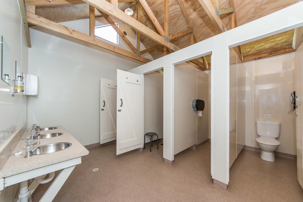 Martinborough Top 10 Holiday Park ภายนอก รูปภาพ