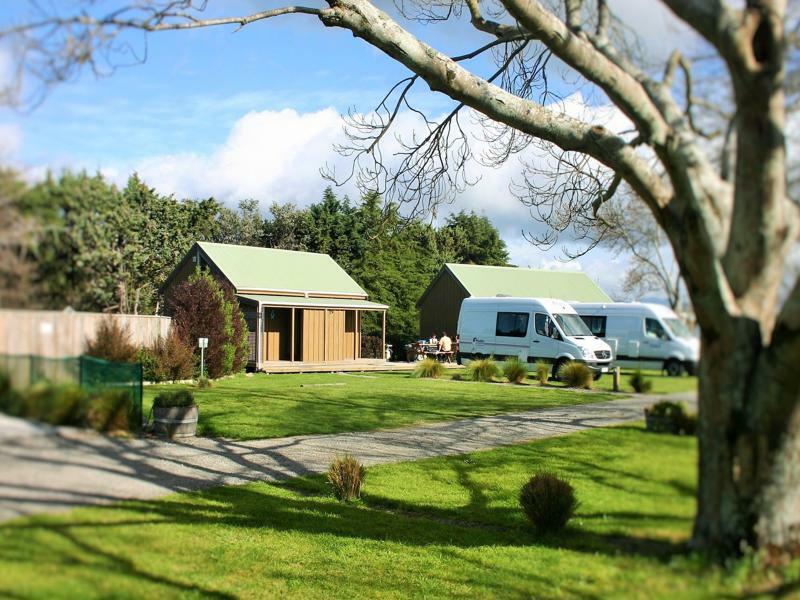 Martinborough Top 10 Holiday Park ภายนอก รูปภาพ