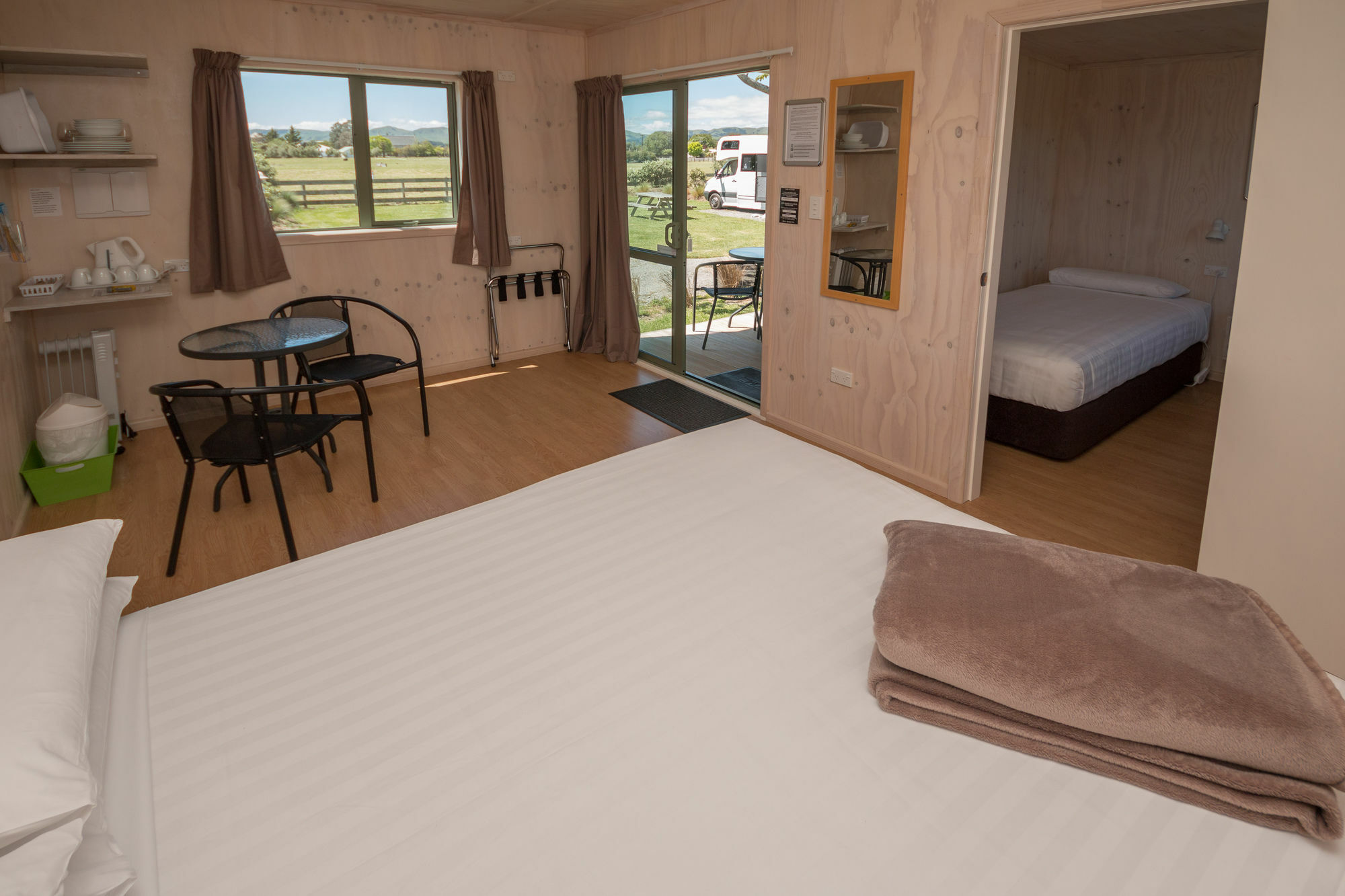 Martinborough Top 10 Holiday Park ภายนอก รูปภาพ